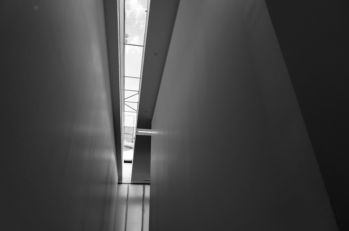 蜂鸟影院两步读法：先抓对比口径是不是齐，再写清主语（评论也能用）